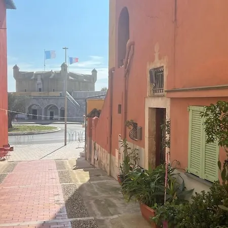 Daire Cozy In Old Town 4th Floor Without Lift - Near Parking