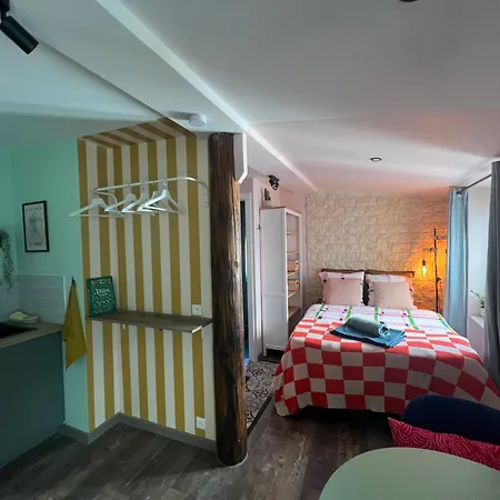 Apartment Cozy In Old Town 4th Floor Without Lift - Near Parking *