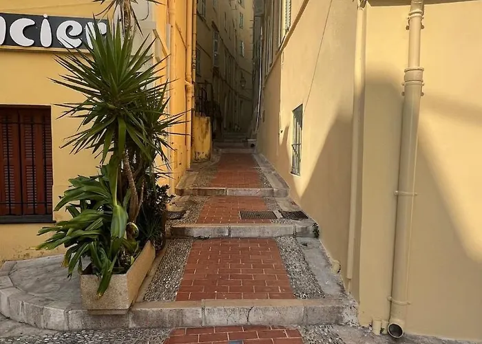 Cozy In Old Town 4th Floor Without Lift - Near Parking * Menton