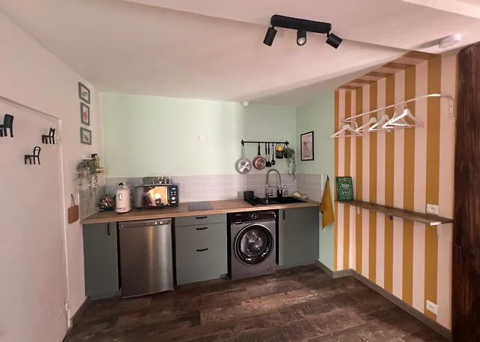 Cozy In Old Town 4th Floor Without Lift - Near Parking Apartment Menton